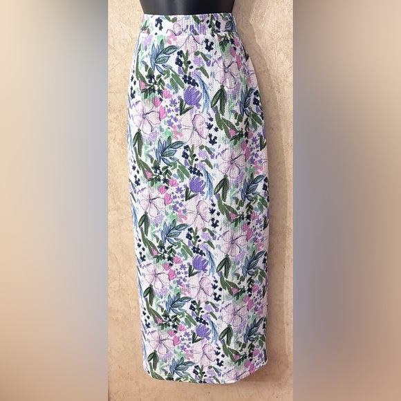 Love You More 2 Piece Skirt Set - Picture 5 of 6